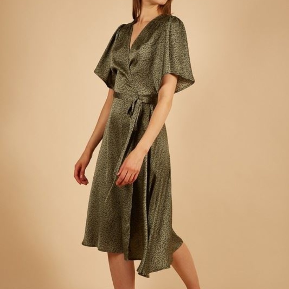 Ainoa Short Sleeve Midi Wrap Dress